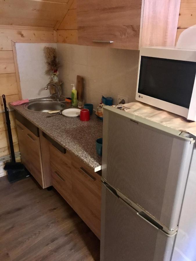 за горбами Apartment