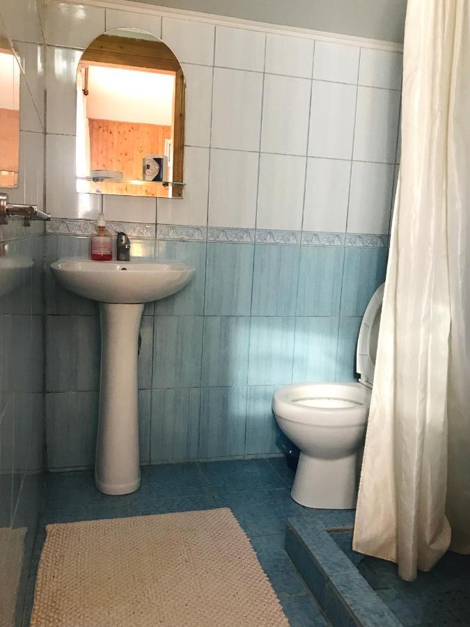 за горбами Apartment Yaremche
