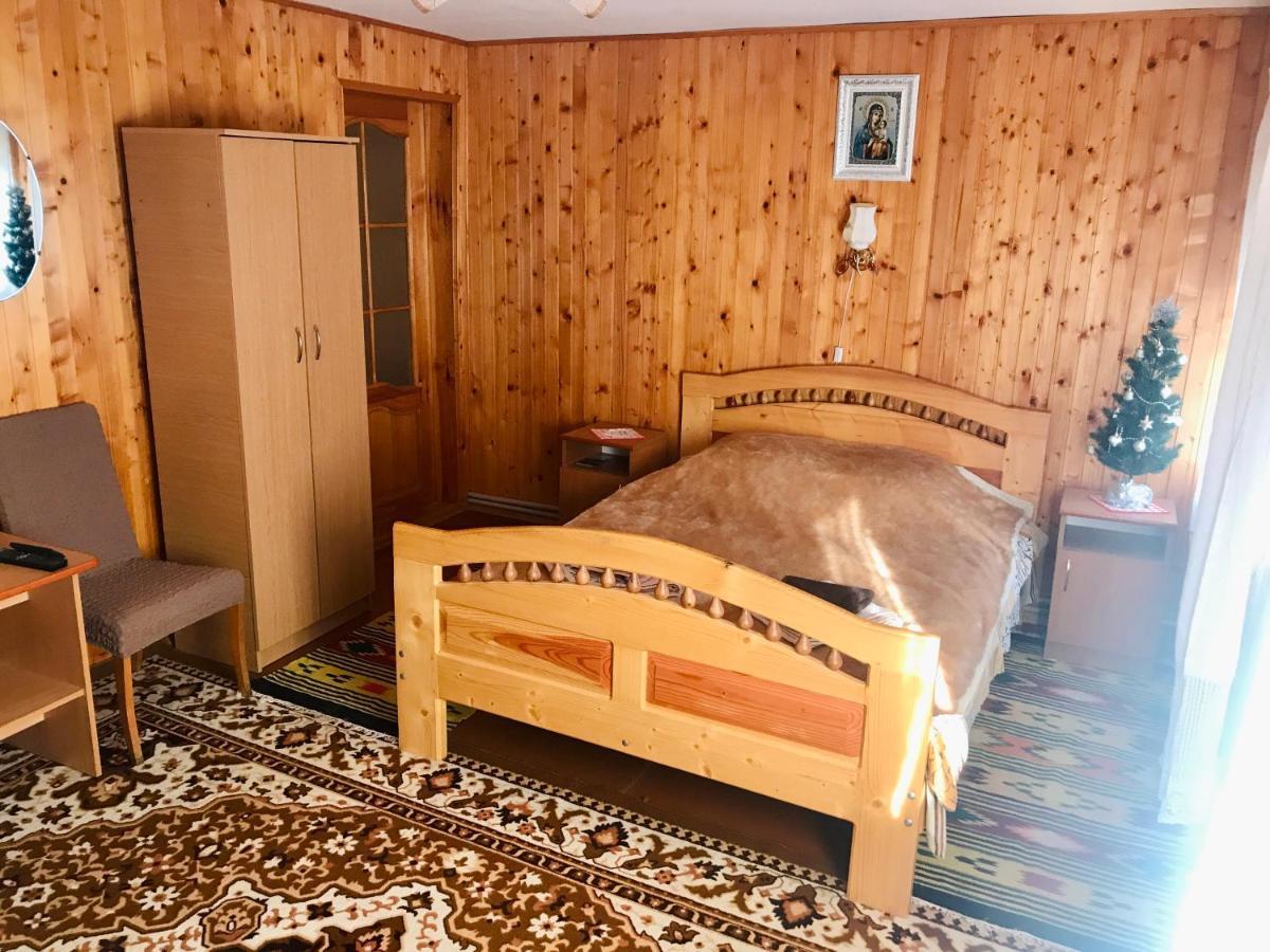 за горбами * Yaremche